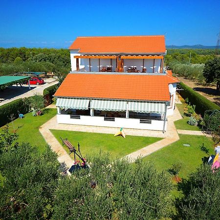 Apartments Belegrata Biograd Na Moru Exterior photo