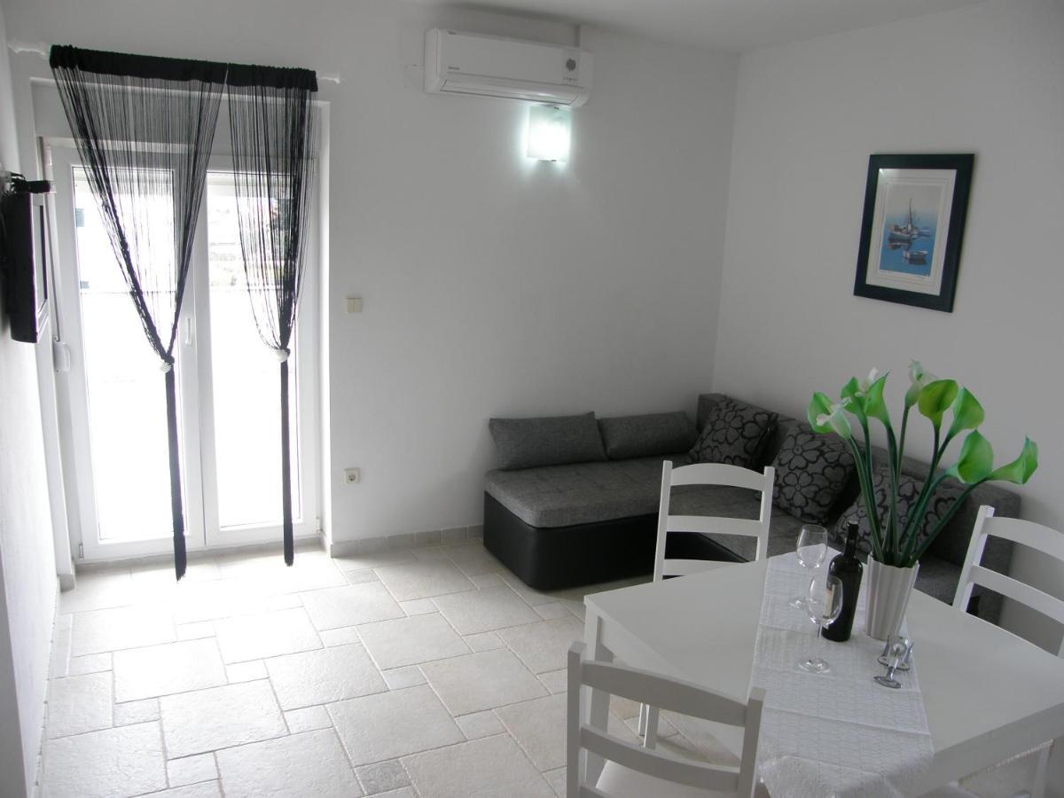 Apartments Belegrata Biograd Na Moru Exterior photo