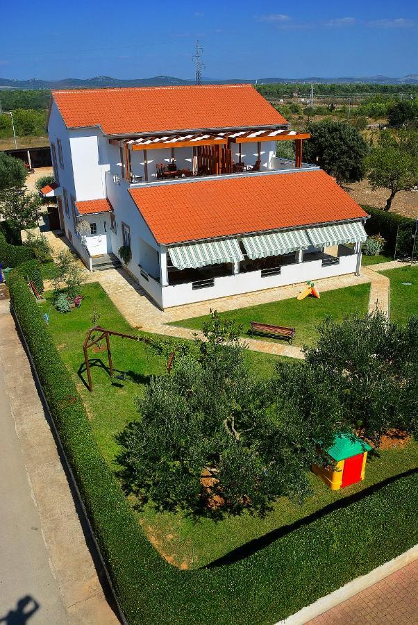 Apartments Belegrata Biograd Na Moru Exterior photo